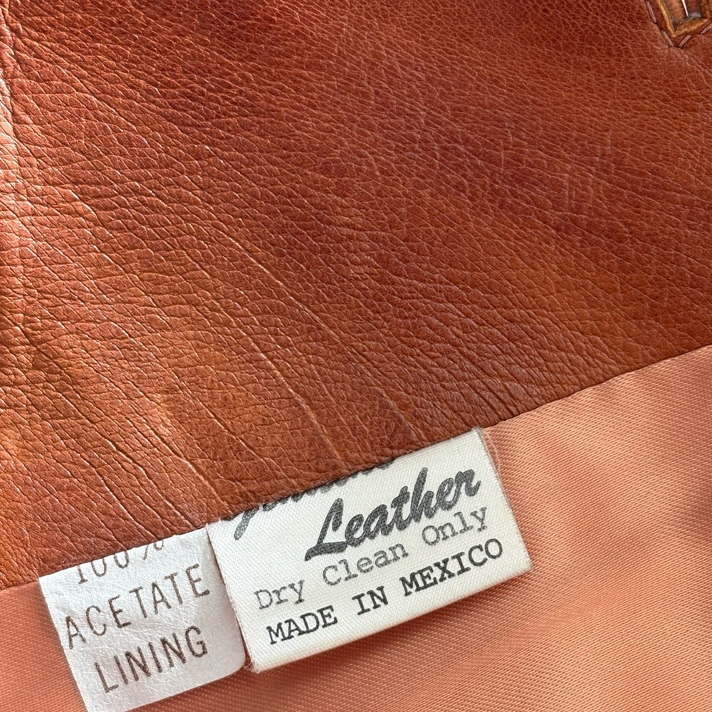 Vintage leather jacket with fur collar - Picture 8 of 8